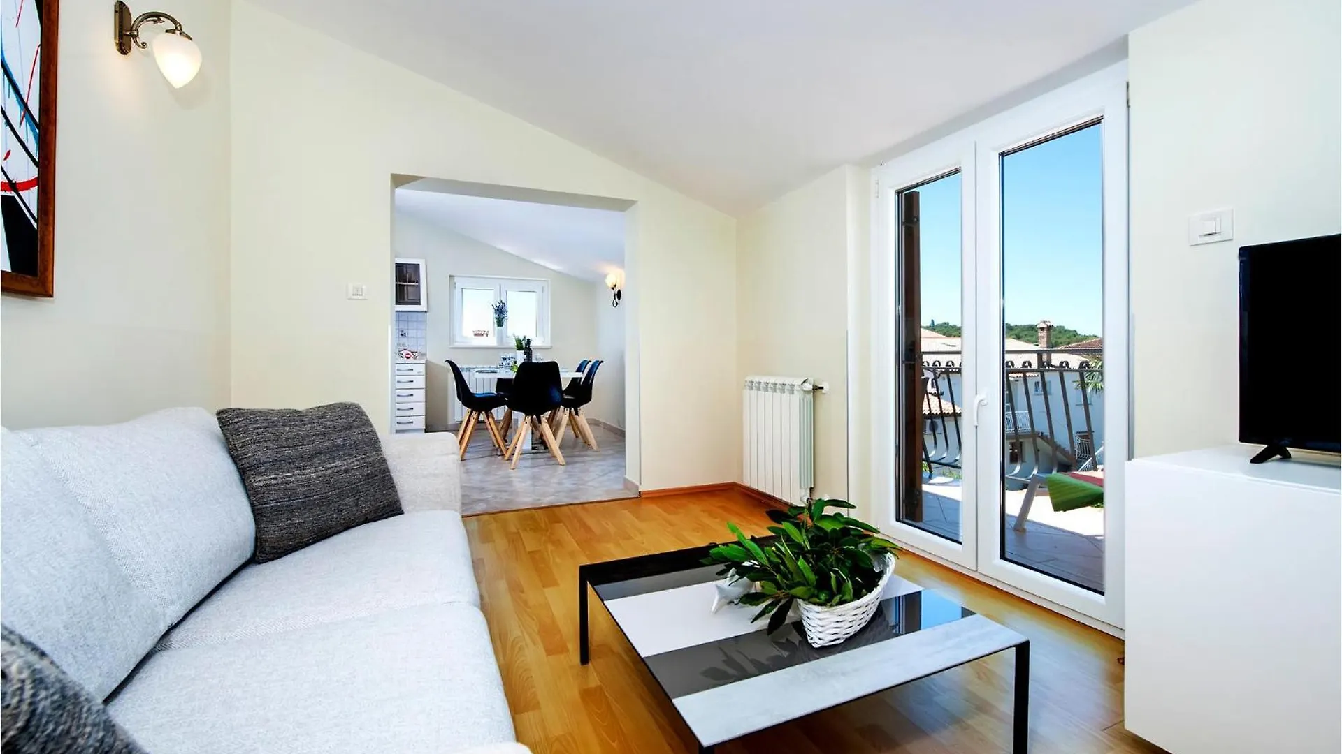 Holiday home 7 Bedroom Amazing Home In Rovinj