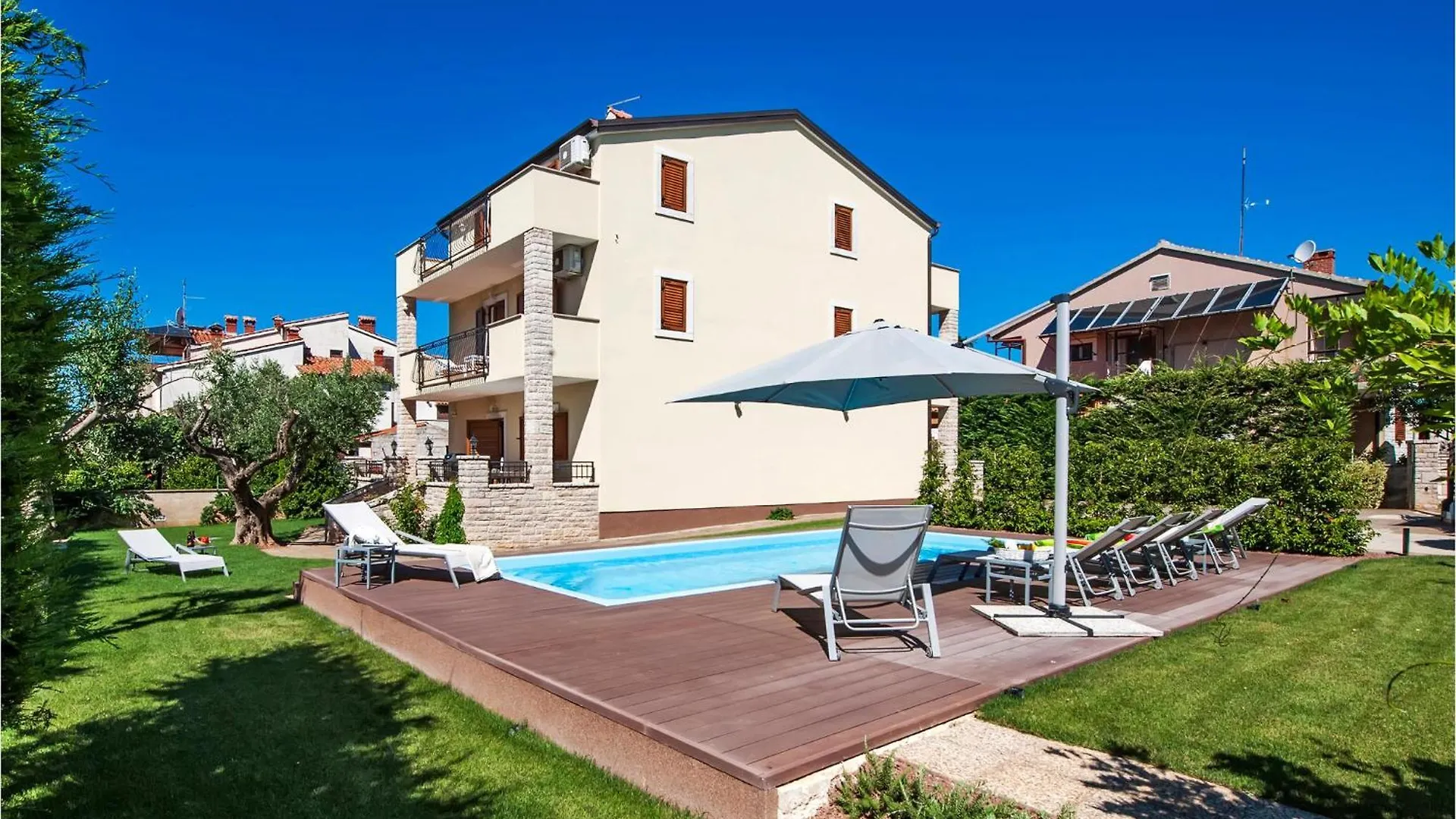 7 Bedroom Amazing Home In Rovinj